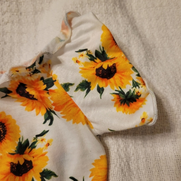 SHEIN CROPPED PRINTED TEE - Picture 3 of 4